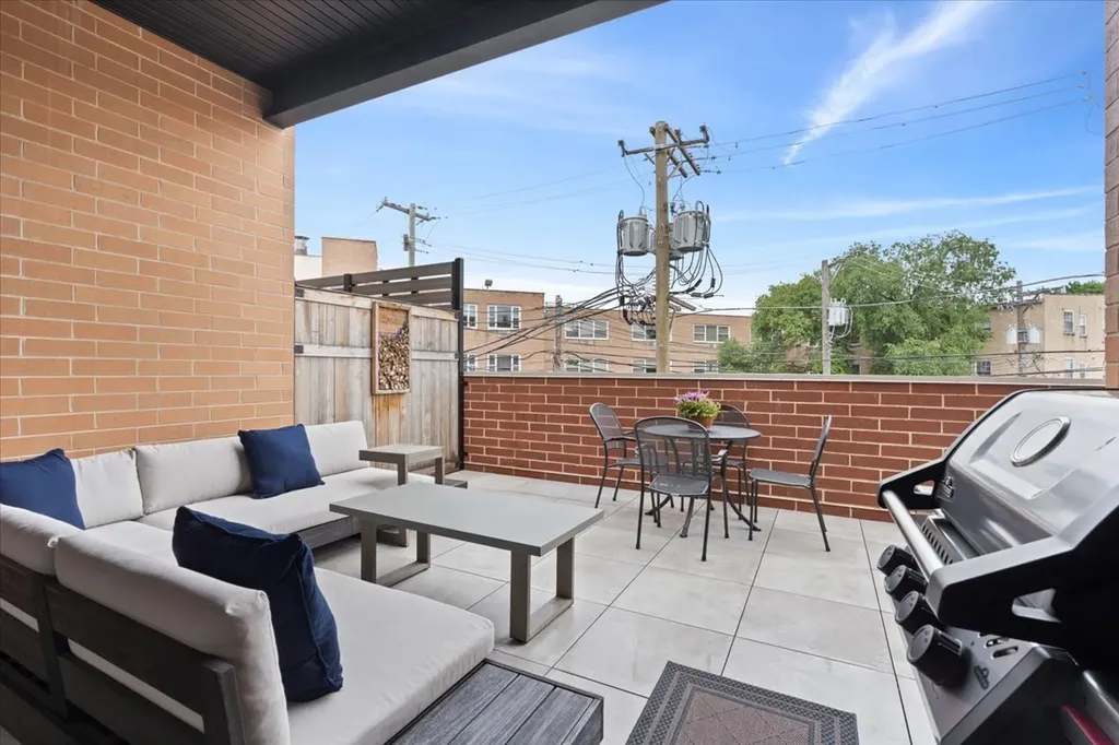 1548 West Ardmore Avenue Chicago IL 60660