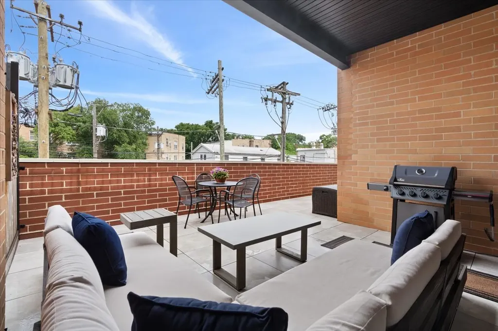 1548 West Ardmore Avenue Chicago IL 60660