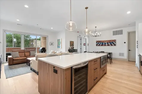 1548 West Ardmore Avenue Chicago IL 60660