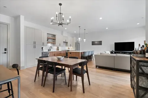 1548 West Ardmore Avenue Chicago IL 60660