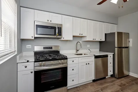 416 Laurel Avenue Des Plaines IL 60016