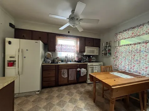 21 South Seymour Avenue Mundelein IL 60060