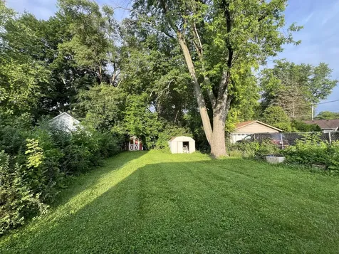 21 South Seymour Avenue Mundelein IL 60060