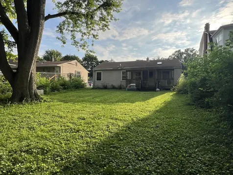 21 South Seymour Avenue Mundelein IL 60060
