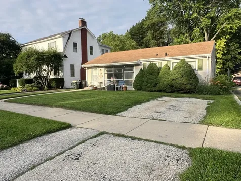 21 South Seymour Avenue Mundelein IL 60060