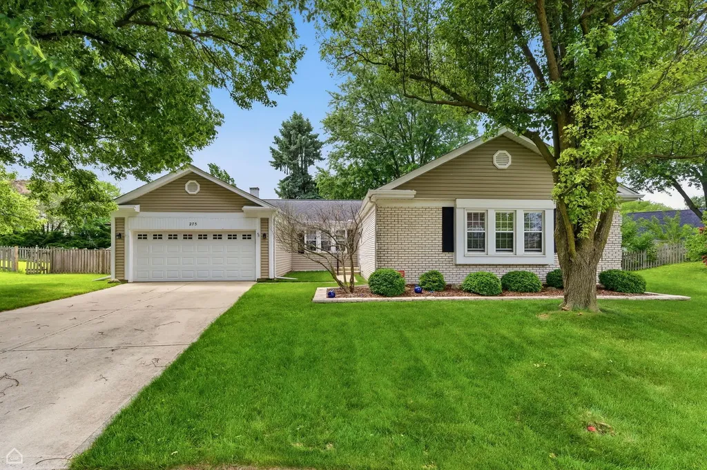275 Essex Court Aurora IL 60504