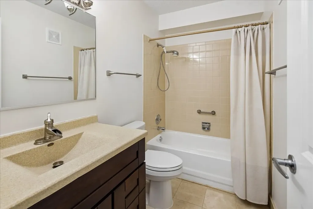 7707 West Irving Park Road Chicago IL 60634