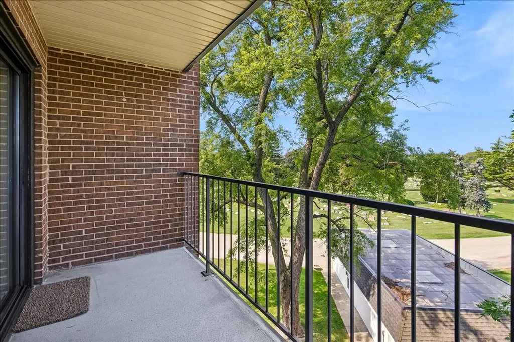 7707 West Irving Park Road Chicago IL 60634