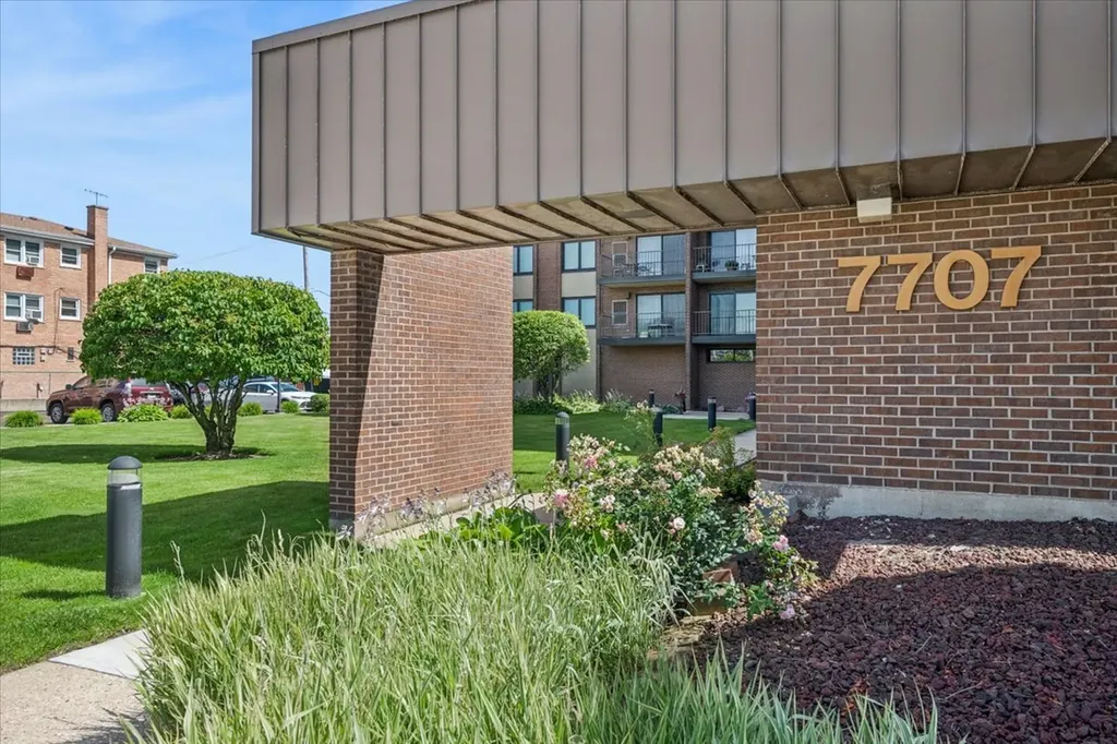 7707 West Irving Park Road Chicago IL 60634