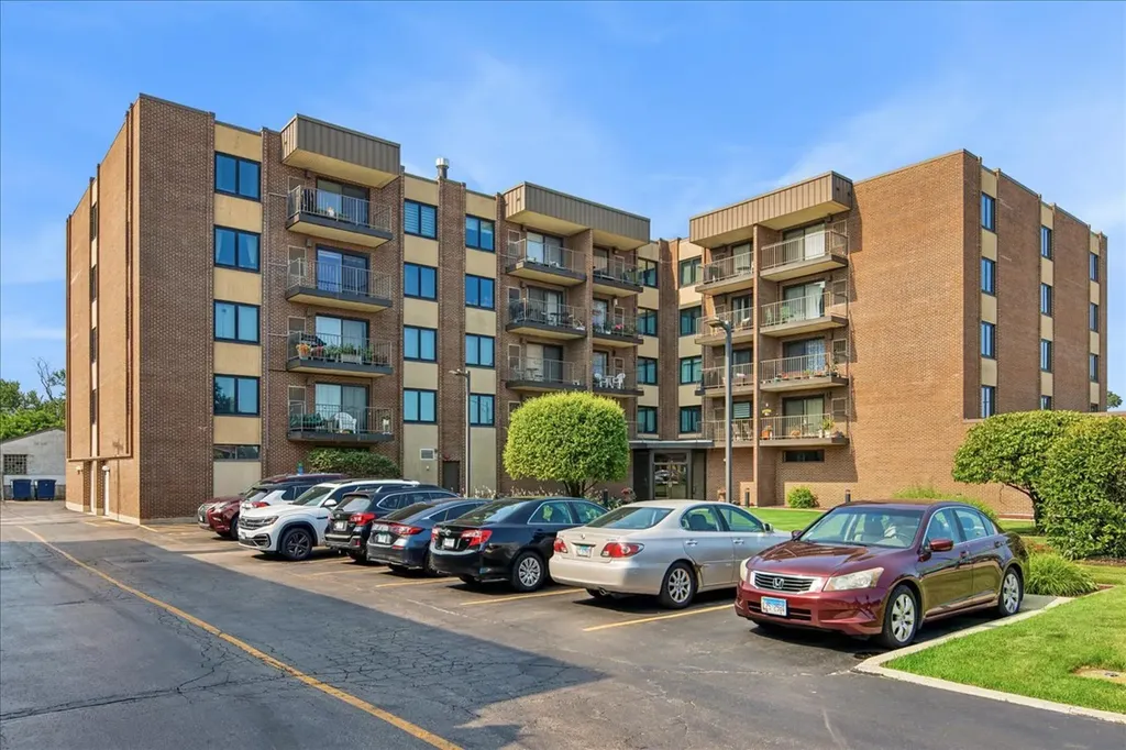 7707 West Irving Park Road Chicago IL 60634