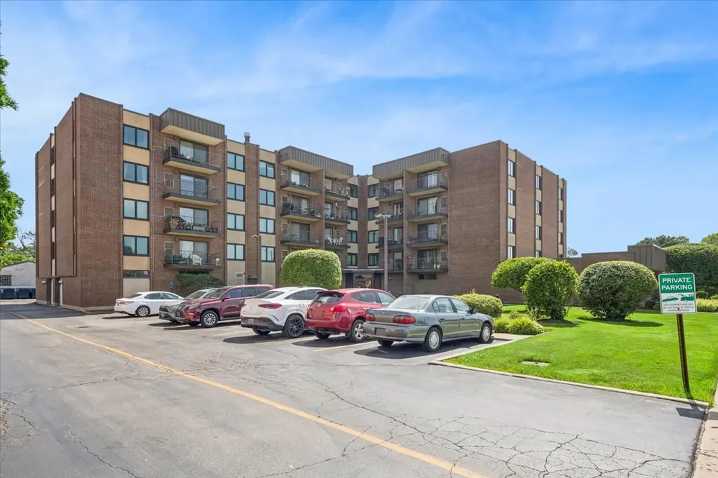 7707 West Irving Park Road Chicago IL 60634