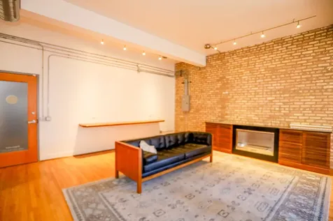 4809 North Ravenswood Avenue Chicago IL 60640