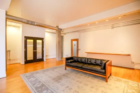 4809 North Ravenswood Avenue Chicago IL 60640