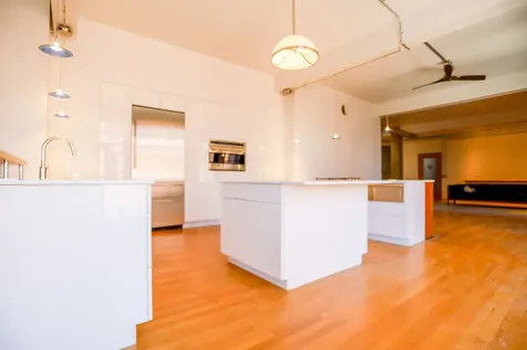 4809 North Ravenswood Avenue Chicago IL 60640