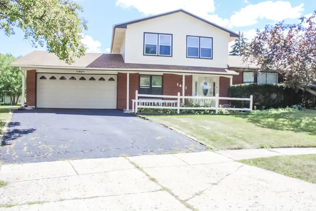 1491 Kathleen Way Elk Grove Village IL 60007