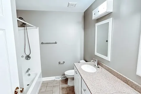 1491 Kathleen Way Elk Grove Village IL 60007