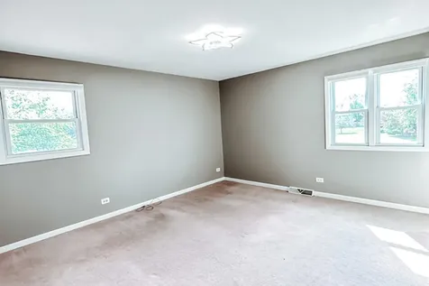 1491 Kathleen Way Elk Grove Village IL 60007