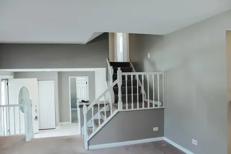 1491 Kathleen Way Elk Grove Village IL 60007
