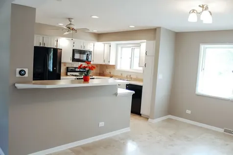 1491 Kathleen Way Elk Grove Village IL 60007