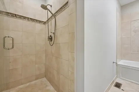 3006 West Newport Avenue Chicago IL 60618
