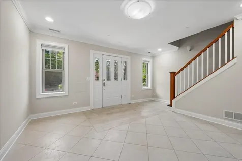 3006 West Newport Avenue Chicago IL 60618