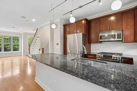 3006 West Newport Avenue Chicago IL 60618