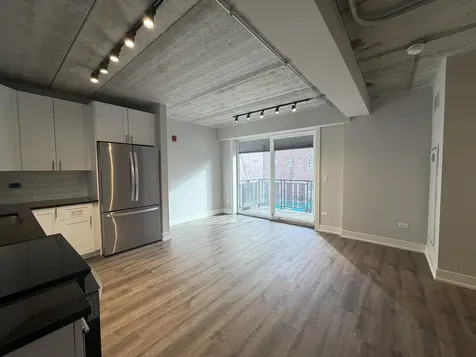 952 West Carmen Avenue Chicago IL 60640