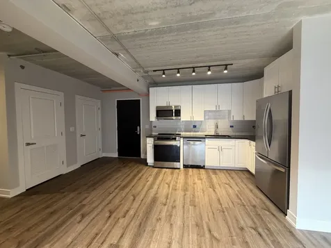 952 West Carmen Avenue Chicago IL 60640