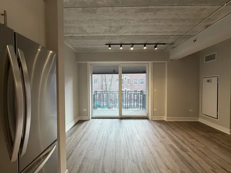 952 West Carmen Avenue Chicago IL 60640