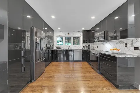 1866 Berry Lane Des Plaines IL 60018