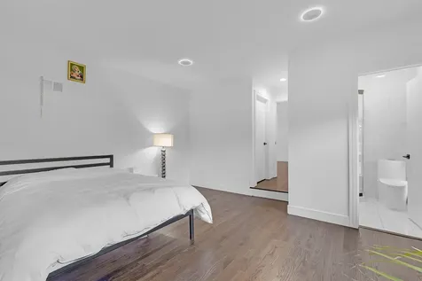 1866 Berry Lane Des Plaines IL 60018