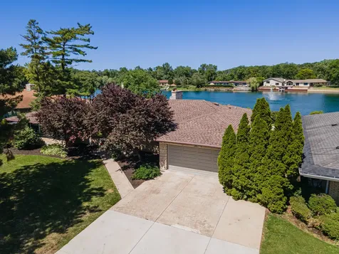 1866 Berry Lane Des Plaines IL 60018