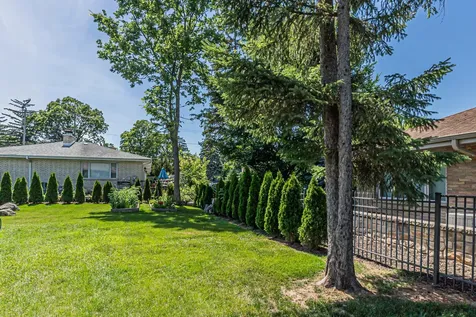 1866 Berry Lane Des Plaines IL 60018