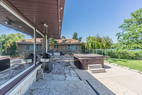 1866 Berry Lane Des Plaines IL 60018