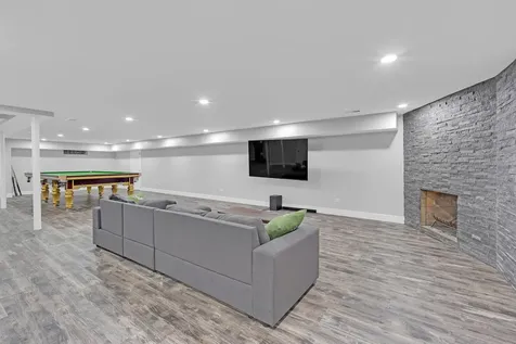 1866 Berry Lane Des Plaines IL 60018