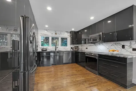 1866 Berry Lane Des Plaines IL 60018