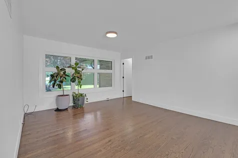 1866 Berry Lane Des Plaines IL 60018