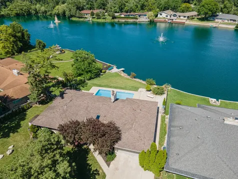 1866 Berry Lane Des Plaines IL 60018