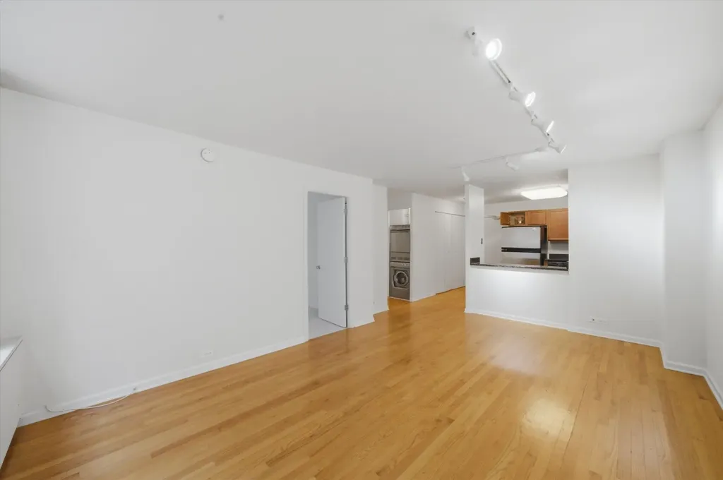222 East Pearson Street Chicago IL 60611