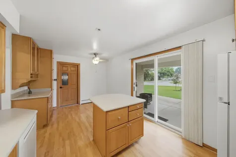 8401 West 85th Street Hickory Hills IL 60457