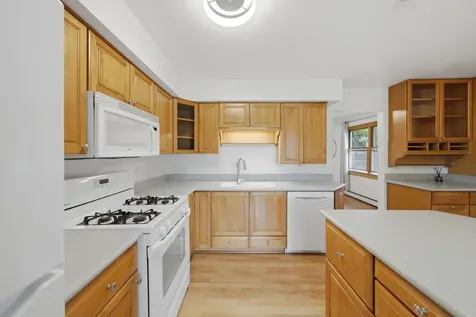 8401 West 85th Street Hickory Hills IL 60457