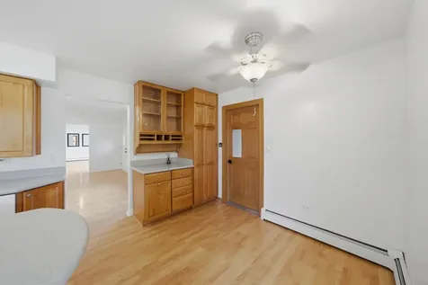 8401 West 85th Street Hickory Hills IL 60457