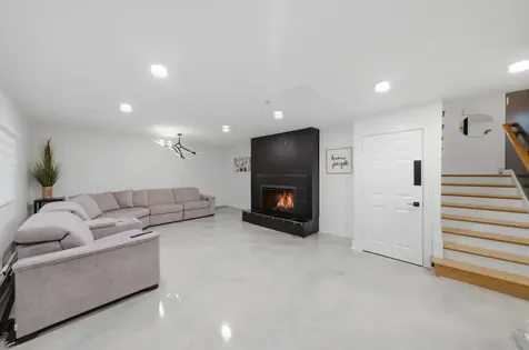 8401 West 85th Street Hickory Hills IL 60457