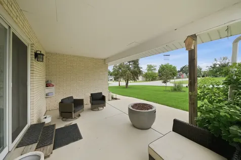 8401 West 85th Street Hickory Hills IL 60457