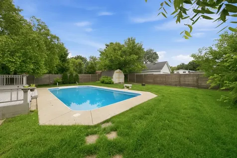 8401 West 85th Street Hickory Hills IL 60457