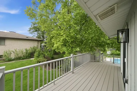 8401 West 85th Street Hickory Hills IL 60457