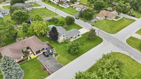 8401 West 85th Street Hickory Hills IL 60457