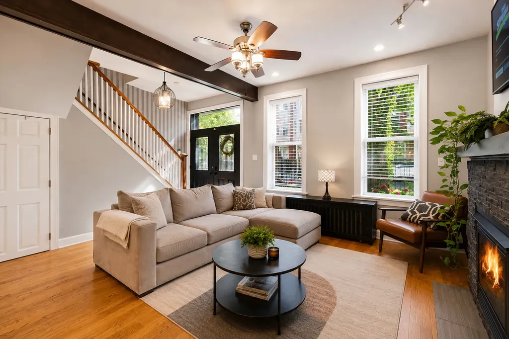 706 South Ada Street Chicago IL 60607