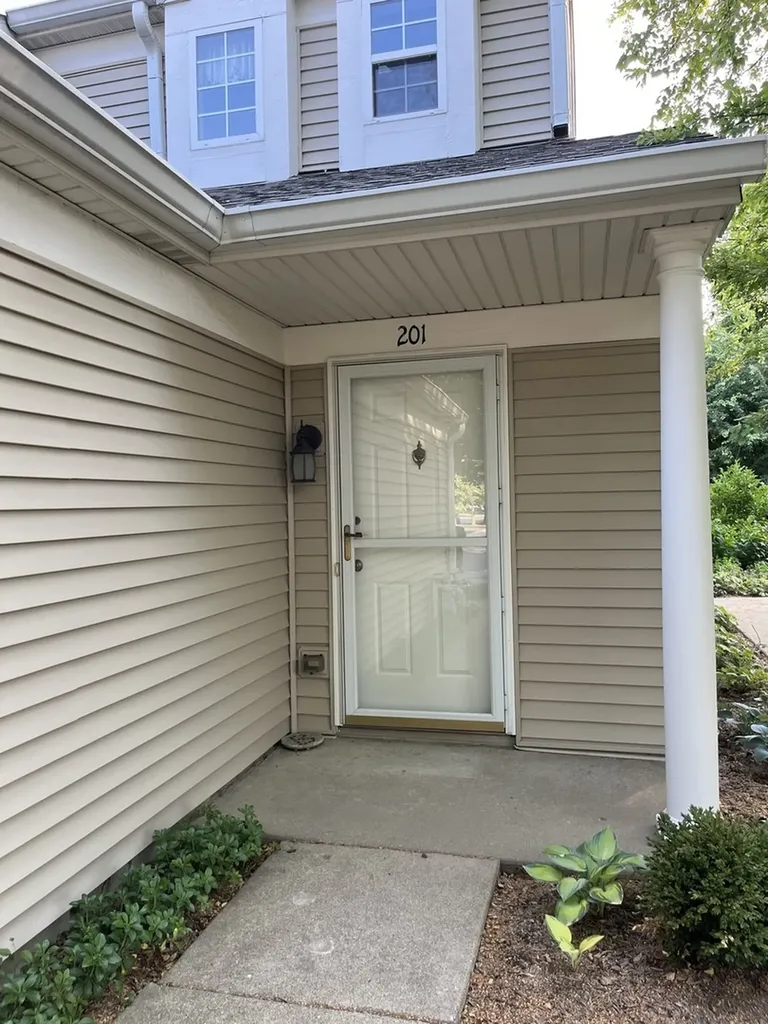 2451 Sheehan Drive Naperville IL 60564