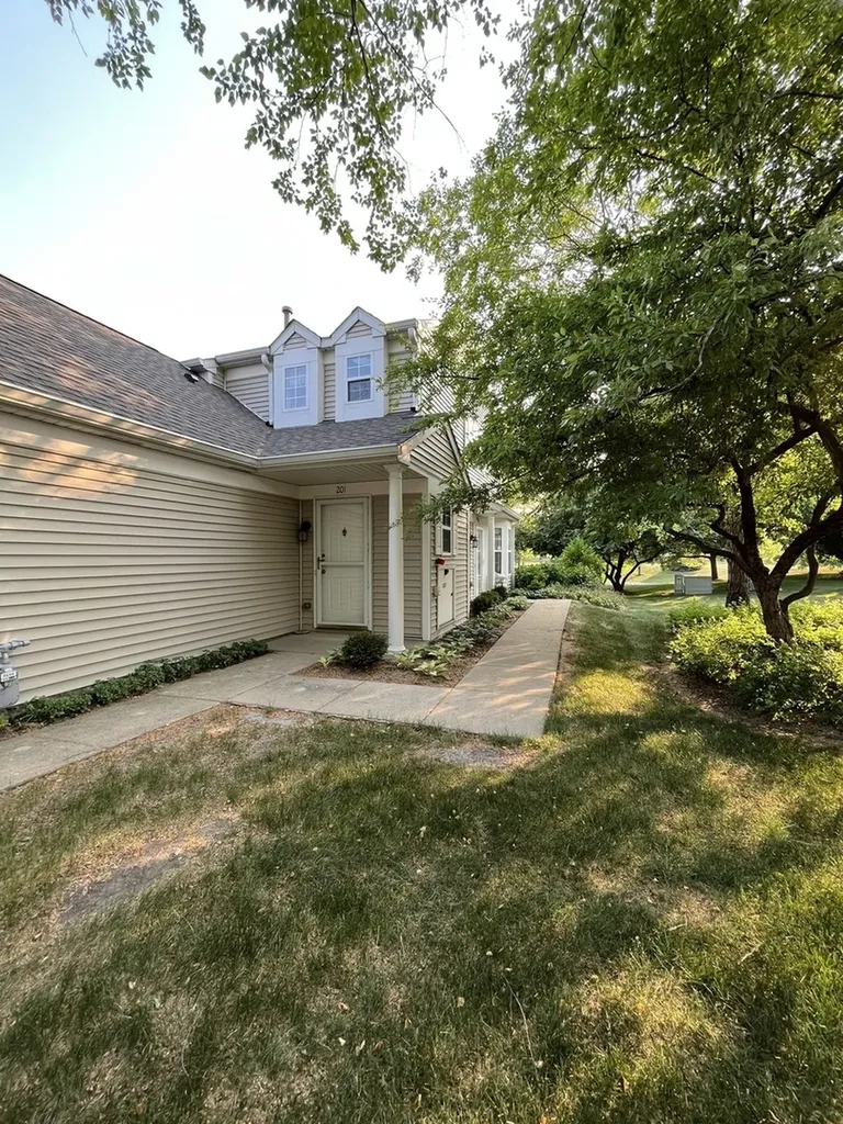 2451 Sheehan Drive Naperville IL 60564